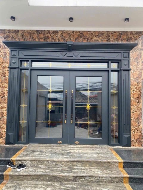 Cửa thuỷ lực Luxury